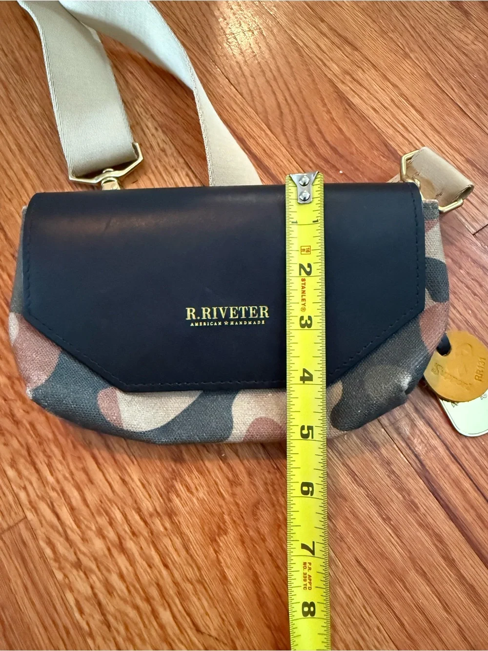 R. Riveter PATTON Crossbody Bag Camo Army Green black Leather adjustable strap_3